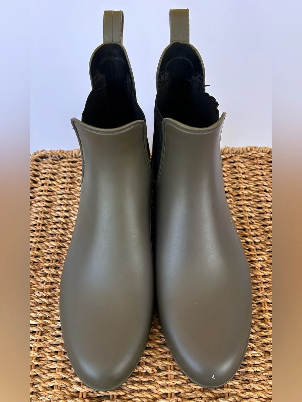 Storm by Cougar Women’s Celeste Waterproof Chelsea Rain Boots Olive Size 8
